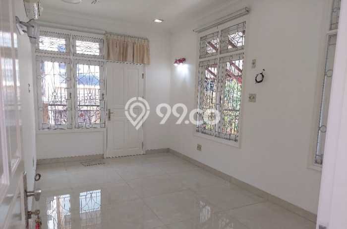 Ready to Use! Luxury House LT 195m2 Desain Elegan di Tanjung Duren Ready to Use! Luxury House LT 195m2 Desain Elegan di Tanjung Duren