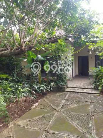 Lokasi strategis! Rumah siap huni dikontrakkan di Bandung Wetan LB 350m2 Lokasi strategis! Rumah siap huni dikontrakkan di Bandung Wetan LB 350m2