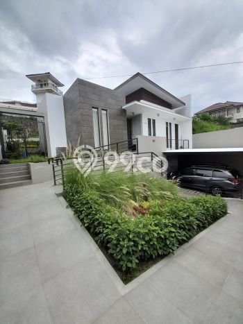 Ready to Use! Luxury House LT 406m2 Desain Elegan di Setiabudi Ready to Use! Luxury House LT 406m2 Desain Elegan di Setiabudi