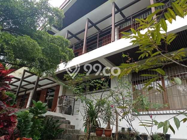 Rumah Luxury Modern Siap Huni di Setiabudi Bandung Rumah Luxury Modern Siap Huni di Setiabudi Bandung