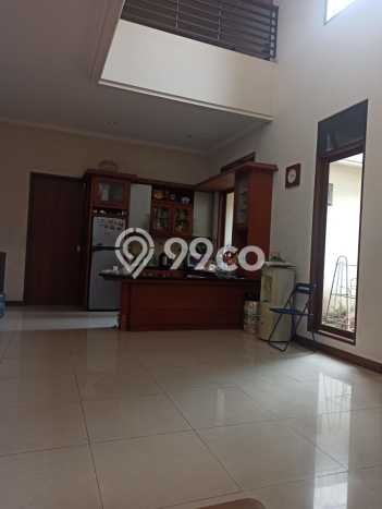 Rumah Mewah LB 300m2 Siap Huni Desain Elegan di Mekar Wangi, Bandung Rumah Mewah LB 300m2 Siap Huni Desain Elegan di Mekar Wangi, Bandung