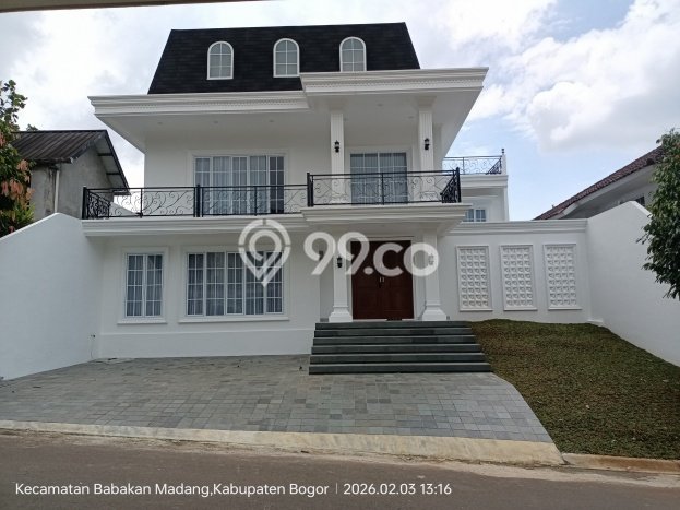 Ready to Use! Luxury House LT 338m2 Desain Elegan di Sentul City Ready to Use! Luxury House LT 338m2 Desain Elegan di Sentul City