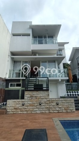 Hunian Mewah LB 210m2 Siap Pakai Desain Elegan di Sentul City, Bogor Hunian Mewah LB 210m2 Siap Pakai Desain Elegan di Sentul City, Bogor