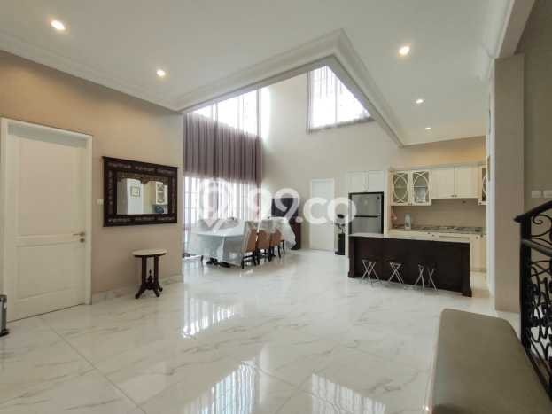 Ready to Use! Luxury House LT 381m2 Desain Modern di Sentul City Ready to Use! Luxury House LT 381m2 Desain Modern di Sentul City
