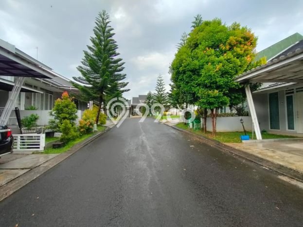RECOMMENDED! Rumah kawasan , 2 KT, Lokasi Strategis, Luas 139m2m² LB 72m2m² RECOMMENDED! Rumah kawasan , 2 KT, Lokasi Strategis, Luas 139m2m² LB 72m2m²