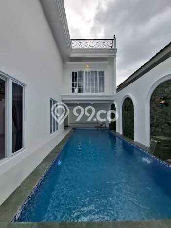 Ready to Use! Luxury House LT 338m2 Desain Elegan di Sentul City Ready to Use! Luxury House LT 338m2 Desain Elegan di Sentul City