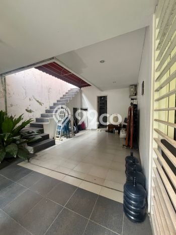 Rumah Mewah LB 160m2 Siap Huni Desain Elegan di Sentul City, Bogor Rumah Mewah LB 160m2 Siap Huni Desain Elegan di Sentul City, Bogor
