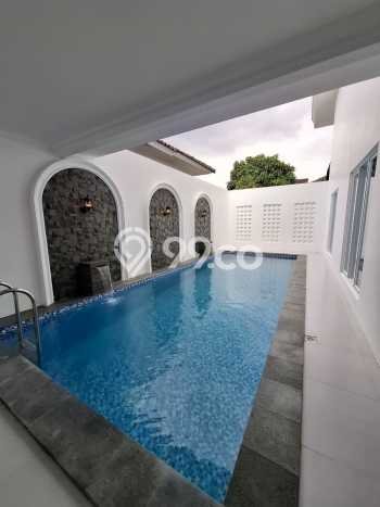 Ready to Use! Luxury House LT 338m2 Desain Elegan di Sentul City Ready to Use! Luxury House LT 338m2 Desain Elegan di Sentul City