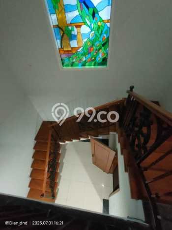 Disewakan! Rumah 5 Kamar Tidur &
4 Kamar Mandi di Sentul City, Bogor Disewakan! Rumah 5 Kamar Tidur &
4 Kamar Mandi di Sentul City, Bogor