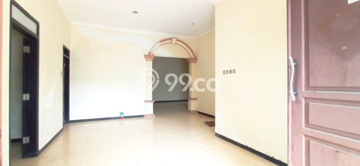 Rumah Mewah Siap Huni LT 235m2 di Gubeng, Surabaya Rumah Mewah Siap Huni LT 235m2 di Gubeng, Surabaya