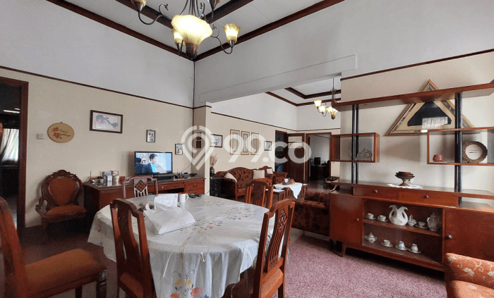 Rumah Luxury Modern Siap Huni di Ciumbuleuit Bandung Rumah Luxury Modern Siap Huni di Ciumbuleuit Bandung