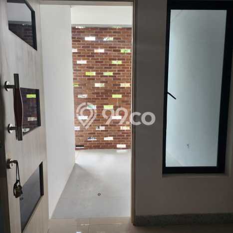LISTING BARU! Rumah Strategis di Pondok Hijau, Luas 182m² LB 235m² LISTING BARU! Rumah Strategis di Pondok Hijau, Luas 182m² LB 235m²