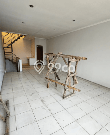 AREA KOMERSIAL! Ruko Kawasan Andir, Luas 150m2m², Posisi Premium AREA KOMERSIAL! Ruko Kawasan Andir, Luas 150m2m², Posisi Premium