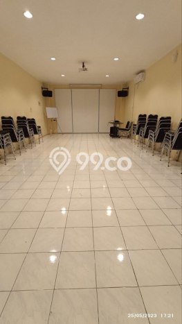 AREA KOMERSIAL! Ruko di Sumurbandung, Luas 250m2m², Akses Utama AREA KOMERSIAL! Ruko di Sumurbandung, Luas 250m2m², Akses Utama