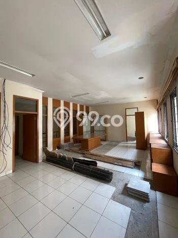 Ruko Dijual di Bandung LT 102m2 & LB 260m2 Lokasi Terbaik! Ruko Dijual di Bandung LT 102m2 & LB 260m2 Lokasi Terbaik!