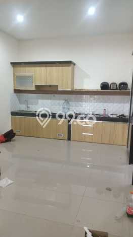 Disewakan! Rumah 3 Kamar Tidur &
3 Kamar Mandi di Taman Kopo Indah, Bandung Disewakan! Rumah 3 Kamar Tidur &
3 Kamar Mandi di Taman Kopo Indah, Bandung