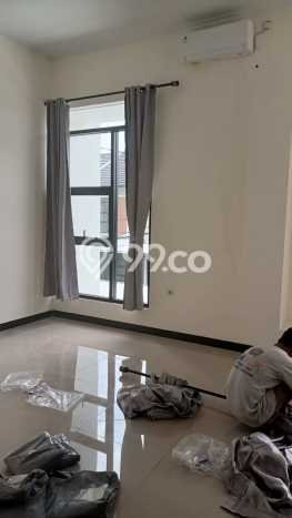Disewakan! Rumah 3 Kamar Tidur &
3 Kamar Mandi di Taman Kopo Indah, Bandung Disewakan! Rumah 3 Kamar Tidur &
3 Kamar Mandi di Taman Kopo Indah, Bandung