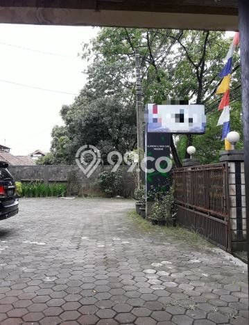 Ready to Use! Premium House LT 840m2 Desain Elegan di Supratman Ready to Use! Premium House LT 840m2 Desain Elegan di Supratman