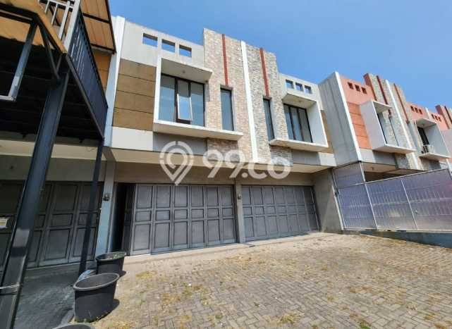 Ruko Dijual di Bandung LT 117m2 & LB 135m2 Lokasi Terbaik! Ruko Dijual di Bandung LT 117m2 & LB 135m2 Lokasi Terbaik!
