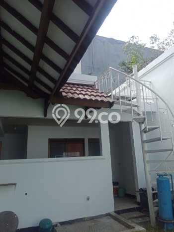 Rumah sewa siap huni 5 Kamar Tidur di Mekar Wangi, Bandung Rumah sewa siap huni 5 Kamar Tidur di Mekar Wangi, Bandung