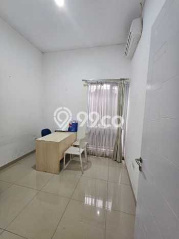 Disewakan! Rumah 3 Kamar Tidur &
4 Kamar Mandi di Mekar Wangi, Bandung Disewakan! Rumah 3 Kamar Tidur &
4 Kamar Mandi di Mekar Wangi, Bandung