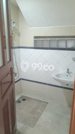 Ready to Use! Luxury House LT 200m2 Desain Elegan di Singgasana Ready to Use! Luxury House LT 200m2 Desain Elegan di Singgasana