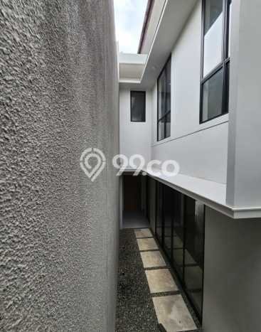 Jual Rumah Luas Elegan Dengan View Cantik di Setra Duta, Bandung Jual Rumah Luas Elegan Dengan View Cantik di Setra Duta, Bandung