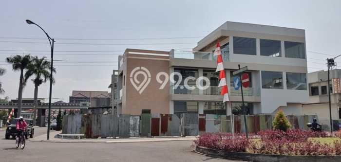 Disewakan Ruko di Kawasan Ramai Singgasana Luas 500m2 Disewakan Ruko di Kawasan Ramai Singgasana Luas 500m2
