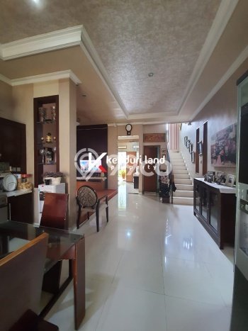 Hunian Mewah LB 275m2 Siap Pakai Desain Elegan di Pejaten, Jakarta Selatan Hunian Mewah LB 275m2 Siap Pakai Desain Elegan di Pejaten, Jakarta Selatan