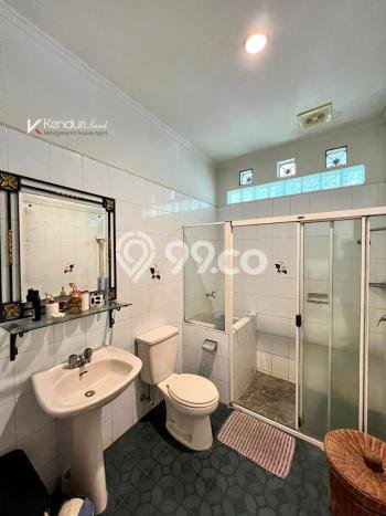Siap Huni Hunian Elit 5 Kamar di Jagakarsa Dekat ke Mana Saja Siap Huni Hunian Elit 5 Kamar di Jagakarsa Dekat ke Mana Saja