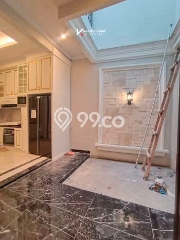 Siap Huni Rumah Mewah 5 Kamar di Cilandak Dekat ke Mana Saja Siap Huni Rumah Mewah 5 Kamar di Cilandak Dekat ke Mana Saja