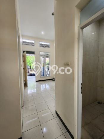 Dijual Hunian Rumah Nyaman 2 KT di Taman Kopo Indah, Bandung Dijual Hunian Rumah Nyaman 2 KT di Taman Kopo Indah, Bandung