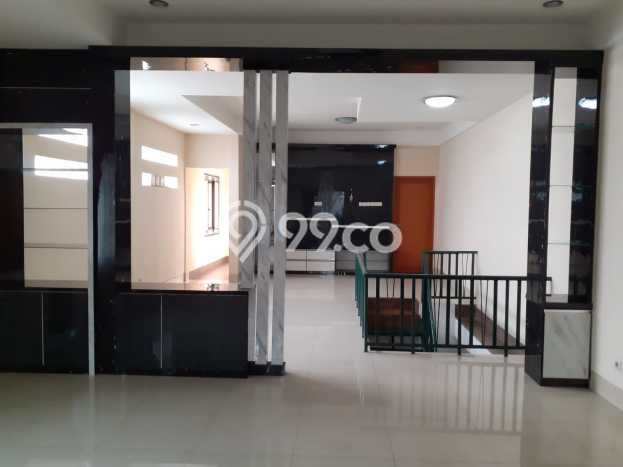 Rumah Elit Modern Tanpa Renovasi di Soekarno Hatta Bandung Rumah Elit Modern Tanpa Renovasi di Soekarno Hatta Bandung