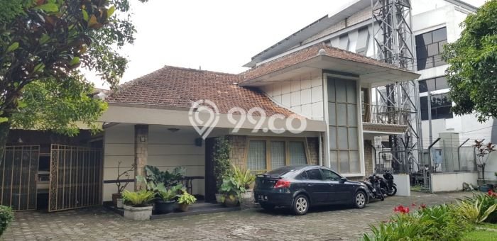 Dijual Rumah Luas Elegan Dengan View Eksklusif di Riau, Bandung Dijual Rumah Luas Elegan Dengan View Eksklusif di Riau, Bandung