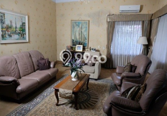 Rumah Elit LB 510m2 Siap Pakai Desain Elegan di Dago, Bandung Rumah Elit LB 510m2 Siap Pakai Desain Elegan di Dago, Bandung