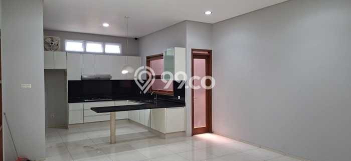 Hunian Elit LB 200m2 Siap Huni Desain Elegan di Riau, Bandung Hunian Elit LB 200m2 Siap Huni Desain Elegan di Riau, Bandung