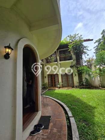 Rumah kawasan , Bandung, LT 422m2m² Bangunan 300m2m² Rumah kawasan , Bandung, LT 422m2m² Bangunan 300m2m²