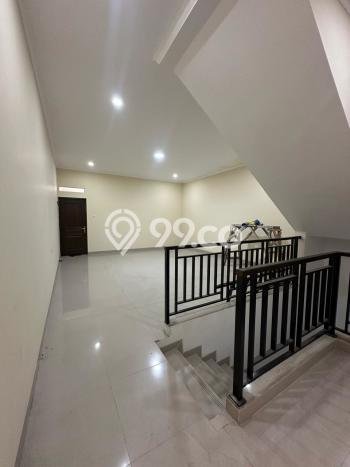 Ruko Area Premium Kawasan Burangrang, Luas 350m², Disewakan, Pusat Bisnis Ruko Area Premium Kawasan Burangrang, Luas 350m², Disewakan, Pusat Bisnis