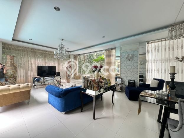 Ready to Use! Premium House LT 630m2 Desain Elegan di Kota Baru Parahyangan Ready to Use! Premium House LT 630m2 Desain Elegan di Kota Baru Parahyangan