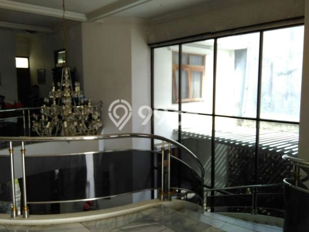 Hunian Mewah LB 720m2 Siap Pakai Desain Elegan di Cipaku, Bandung Hunian Mewah LB 720m2 Siap Pakai Desain Elegan di Cipaku, Bandung