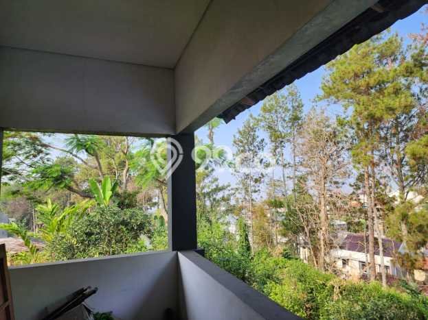 For Sale! Luxury House LT 400m2 Desain Modern di Parongpong For Sale! Luxury House LT 400m2 Desain Modern di Parongpong