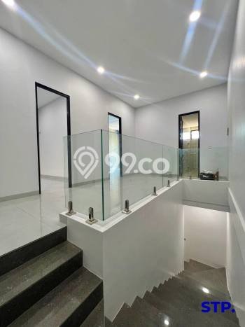 Hunian Mewah Dijual LT 176m2 di Mulyorejo, Surabaya Hunian Mewah Dijual LT 176m2 di Mulyorejo, Surabaya