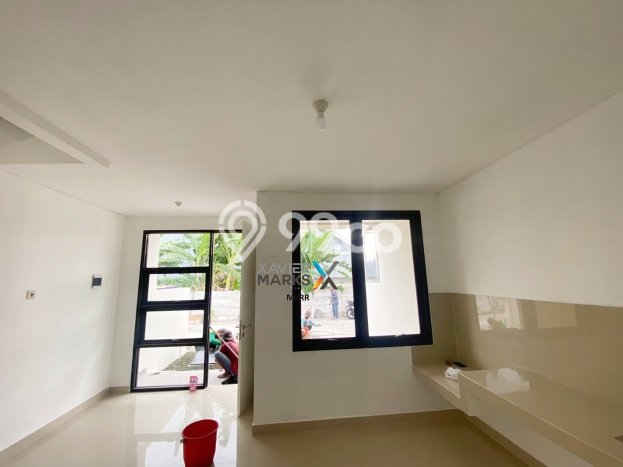 For Sale Rumah 2 Kamar Lokasi Strategis Nyaman dan Strategis di Rungkut For Sale Rumah 2 Kamar Lokasi Strategis Nyaman dan Strategis di Rungkut