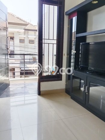 Rumah Bagus Siap Huni Di Sukolilo Luas 127m2 Lokasi Strategis Rumah Bagus Siap Huni Di Sukolilo Luas 127m2 Lokasi Strategis