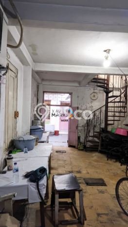 Siap Huni Rumah Mewah 5 Kamar di Krembangan Dekat ke Mana Saja Siap Huni Rumah Mewah 5 Kamar di Krembangan Dekat ke Mana Saja