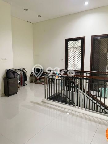 Rumah Eksklusif Siap Huni LT 200m2 di Mulyorejo, Surabaya Rumah Eksklusif Siap Huni LT 200m2 di Mulyorejo, Surabaya