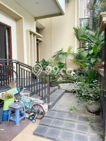 Rumah Eksklusif Siap Huni LT 200m2 di Mulyorejo, Surabaya Rumah Eksklusif Siap Huni LT 200m2 di Mulyorejo, Surabaya