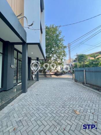 Ruko Dijual di Prime Area Surabaya Luas 211m2 Ruko Dijual di Prime Area Surabaya Luas 211m2