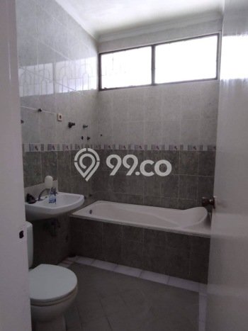 Hunian Mewah Dijual LT 311m2 di Rungkut, Surabaya Hunian Mewah Dijual LT 311m2 di Rungkut, Surabaya