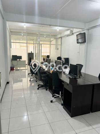 Disewakan Ruko di Kawasan Ramai Middle East Ring Road Luas 250m2 Disewakan Ruko di Kawasan Ramai Middle East Ring Road Luas 250m2